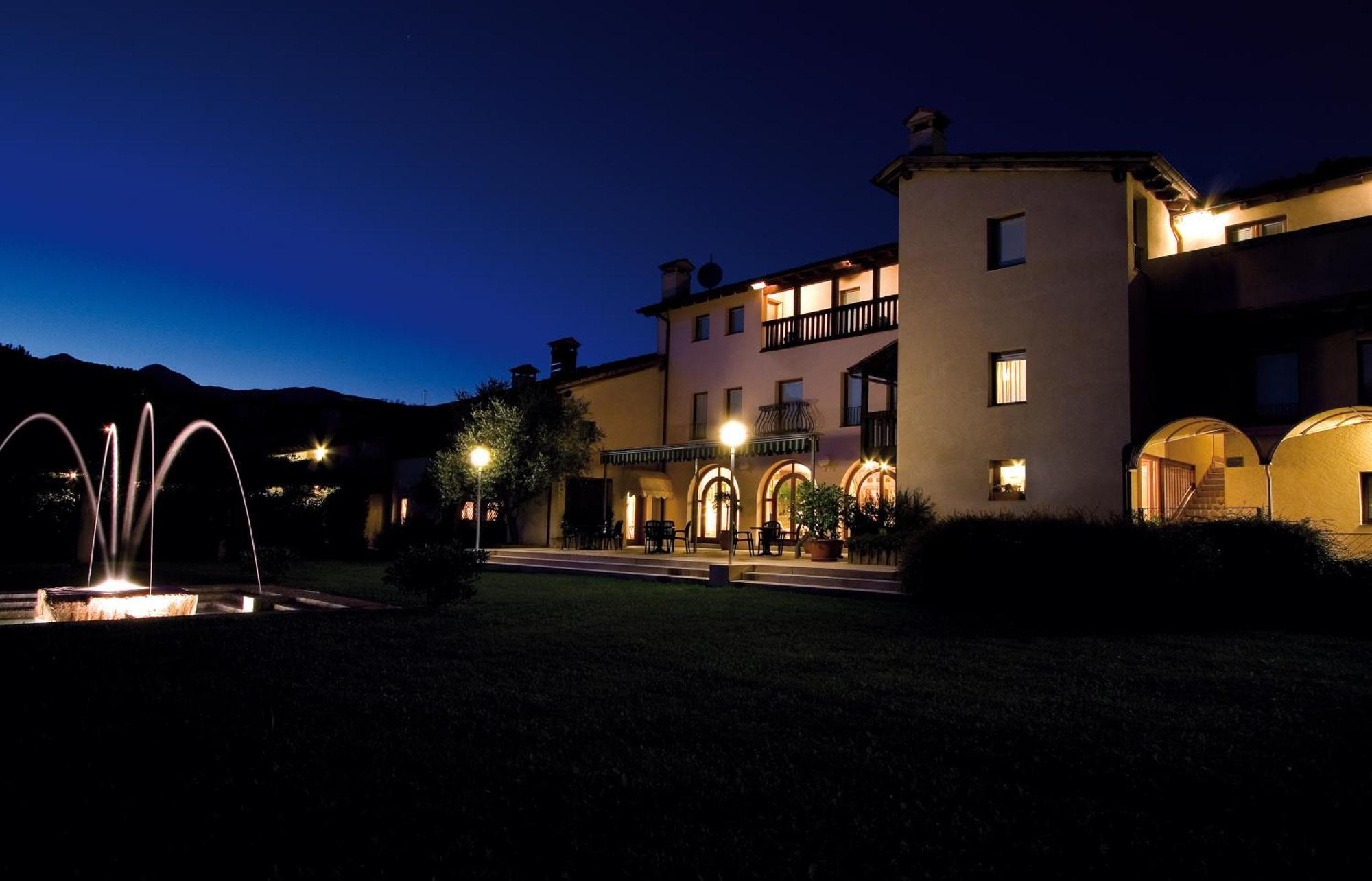Hotel Villaguarda Prosecco Area Follina Exterior photo